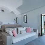 Villa Luxury Santorini Senior Private Pool Sea View Foinikiá